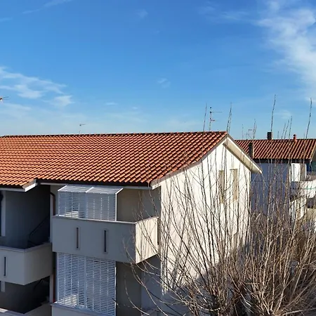 Apartamento F003 - Fano, Trilocale Con Terrazzino A 30mt Dal Mare *